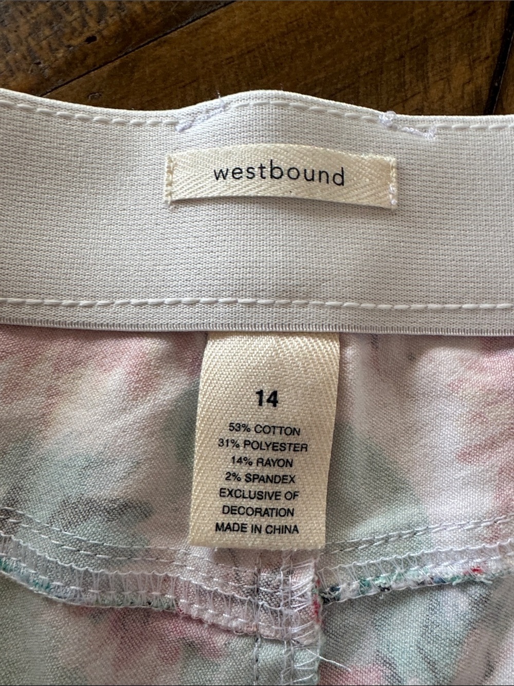 Westbound Floral Print Women’s Shorts - Bright Multi Size 14 - Picture 5 of 7